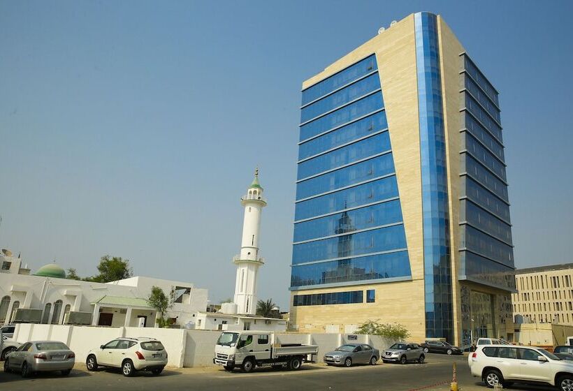 هتل The Castle Premium