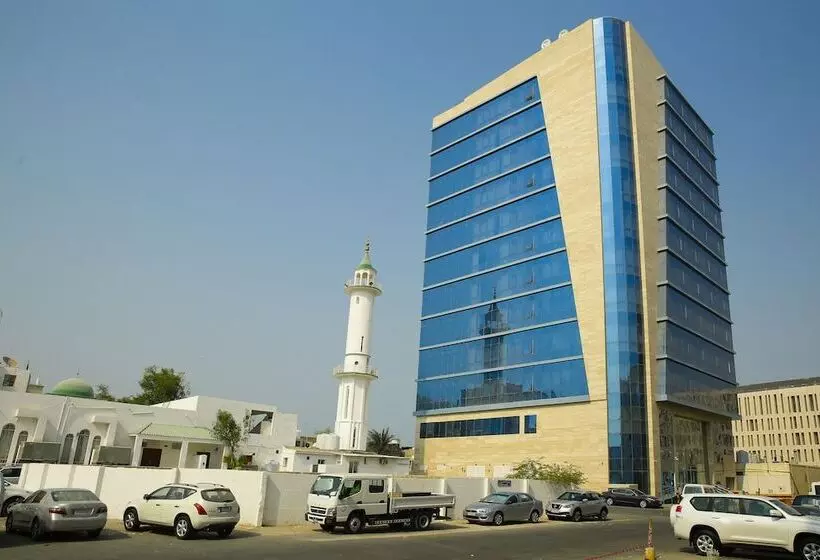 هتل The Castle Premium