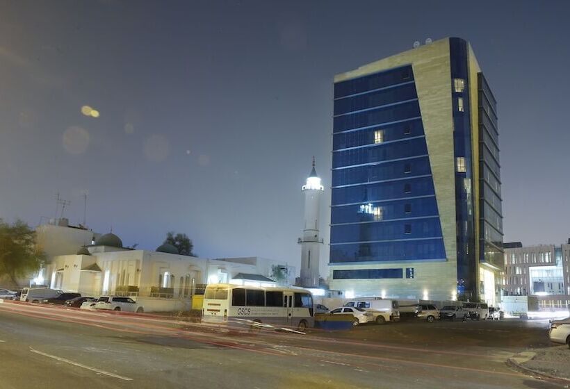 هتل The Castle Premium