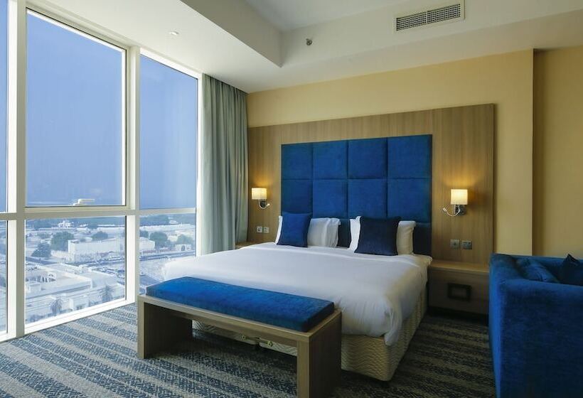 هتل The Castle Premium