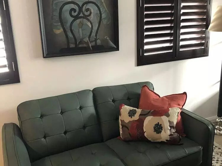 Timber Door Luxury Accommodation Geelong