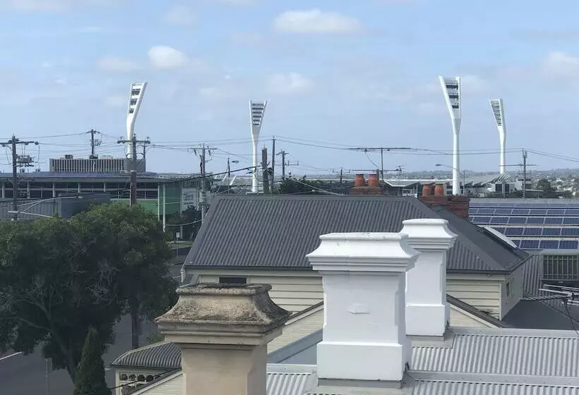 Timber Door Luxury Accommodation Geelong