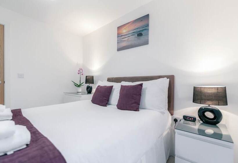 Roomspace Apartments  Nobel House