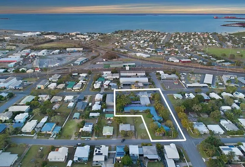 South Gladstone Motel