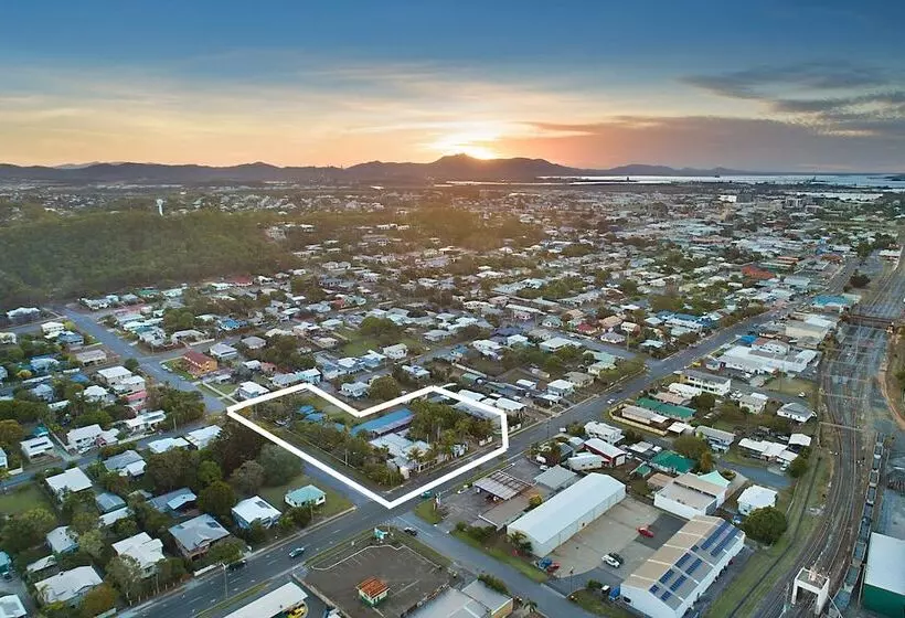 South Gladstone Motel