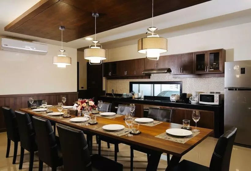 Zen Retreat Chiang Mai Villa