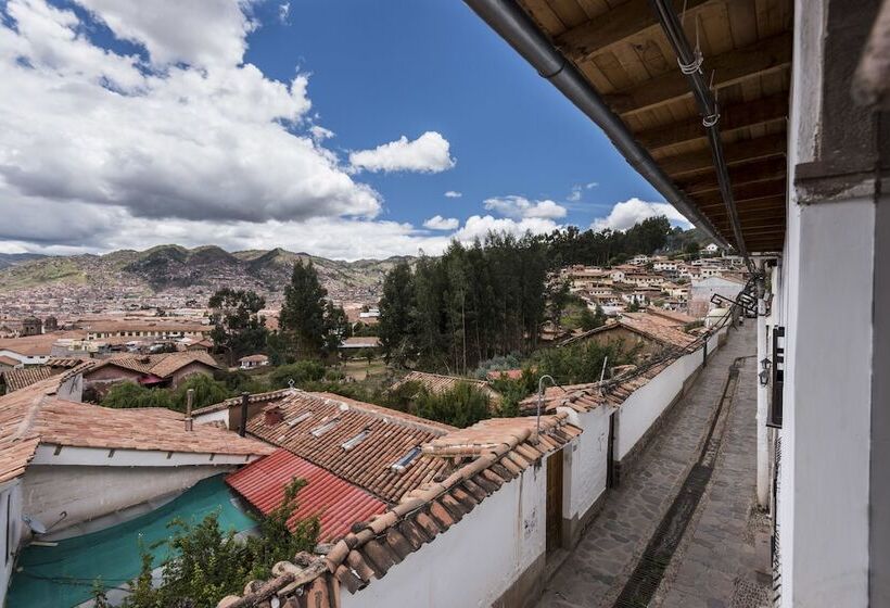 Hostel Pension Sanbleña B&b