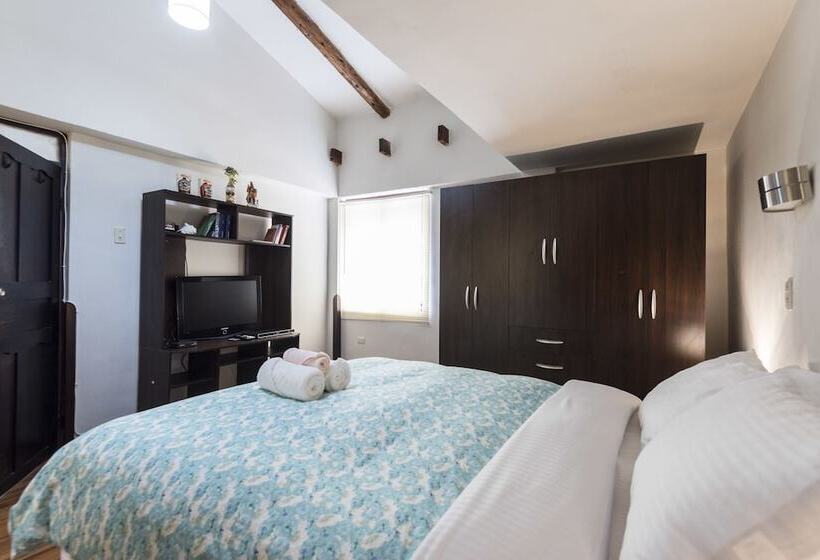 Hostel Pension Sanbleña B&b