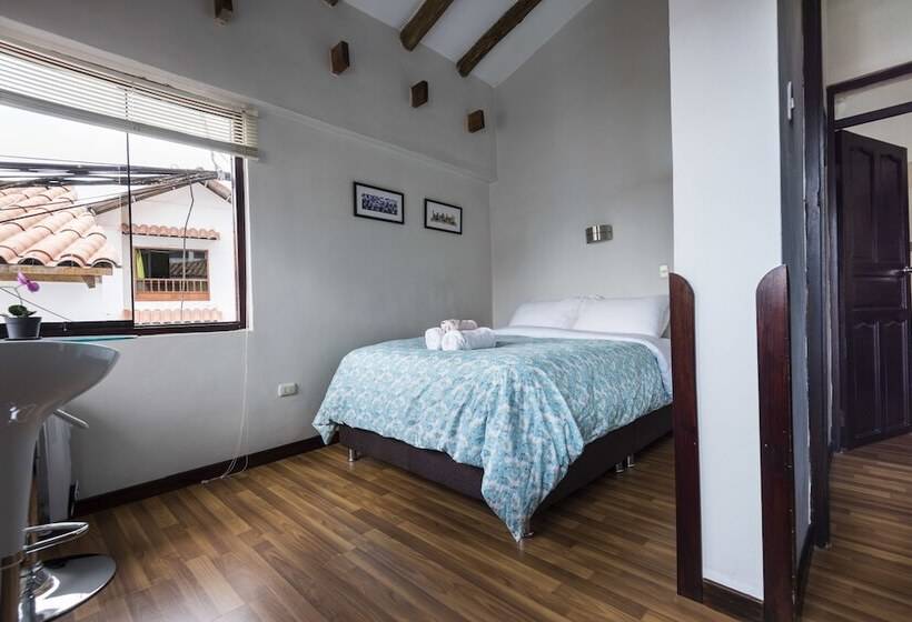 Hostel Pension Sanbleña B&b