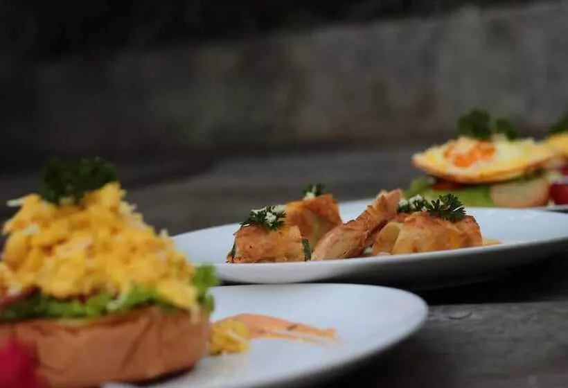 Aamiaismajoitus (B&B) Ubud Suites