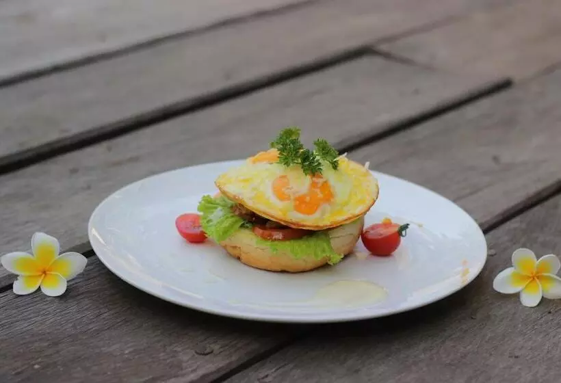 Aamiaismajoitus (B&B) Ubud Suites