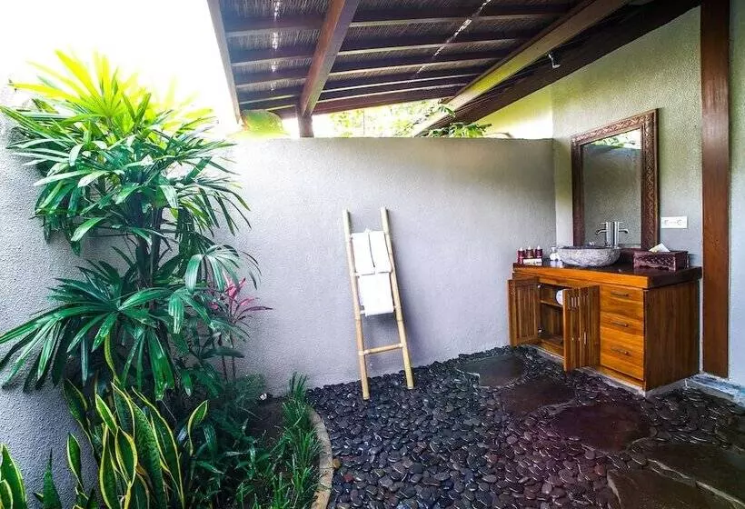 Aamiaismajoitus (B&B) Ubud Suites