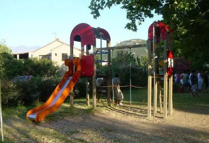 簡易ホテル Camping U Libecciu    Vacances Ulvf