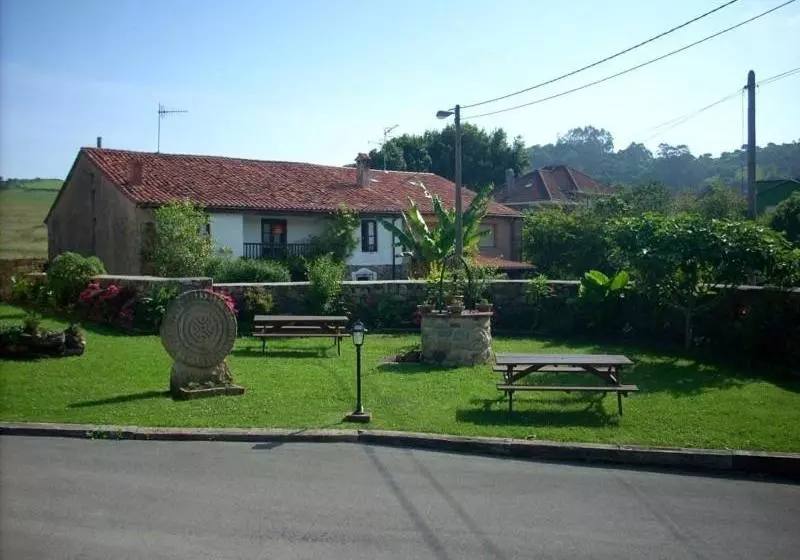 مسافرخانه Posada La Aldea