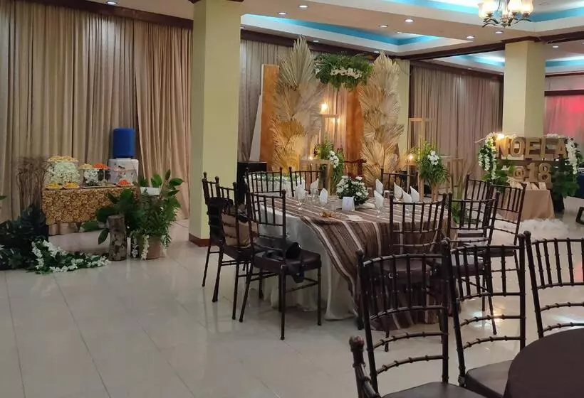 هتل Fiesta Ballroom