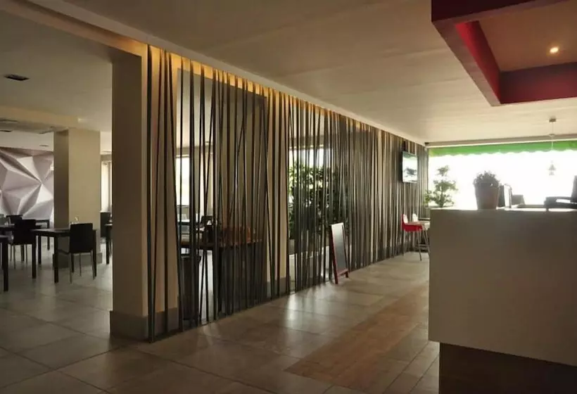 ホテル Hostal Restaurante Paco