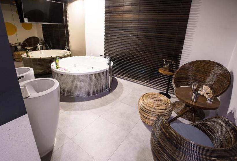 Hotel Jerry S Planet