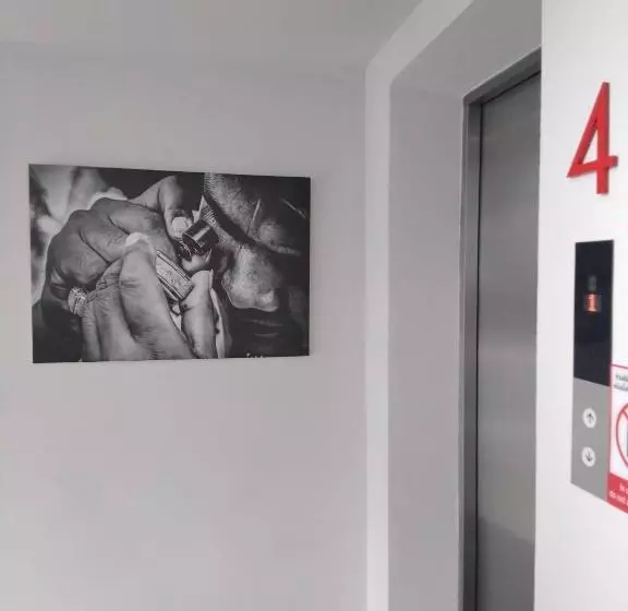 هتل M1