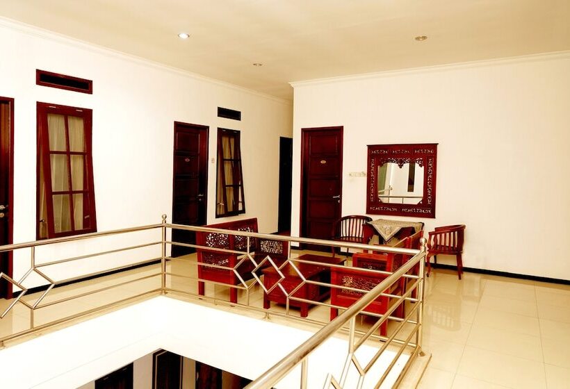 酒店 Oyo 350 D' Maktab Homestay Syariah