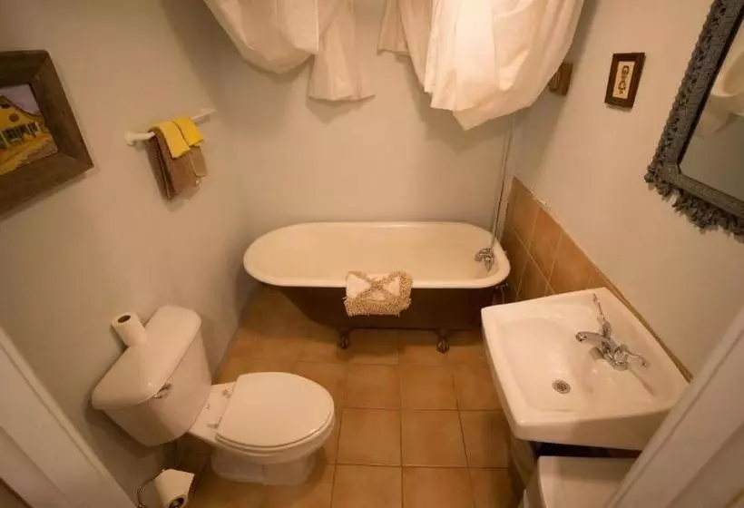 ユースホステル Snowmansion Taos Adventure Lodge