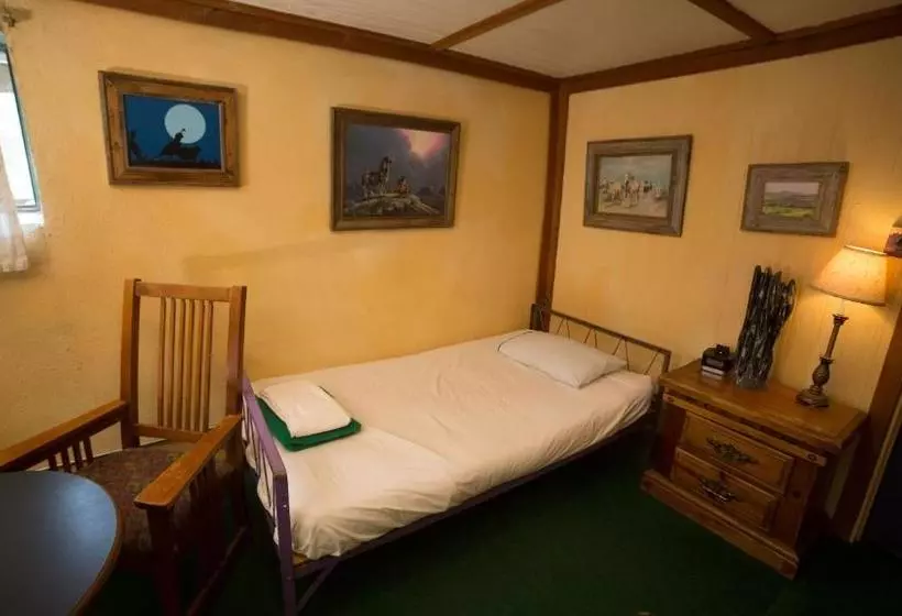 ユースホステル Snowmansion Taos Adventure Lodge