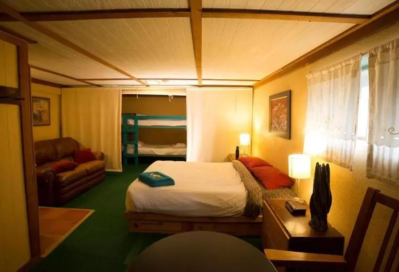 ユースホステル Snowmansion Taos Adventure Lodge