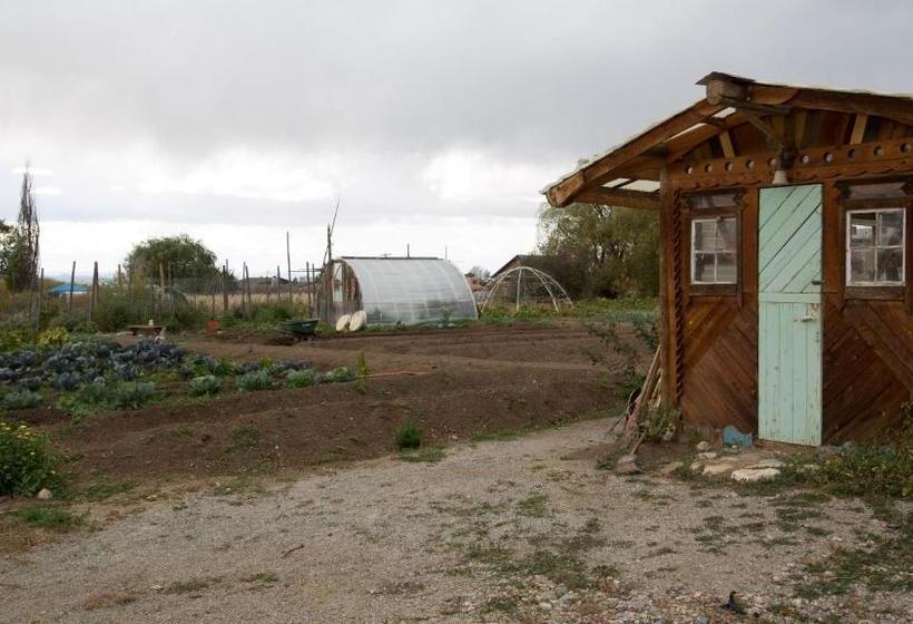 הוסטל Snowmansion Taos Adventure Lodge