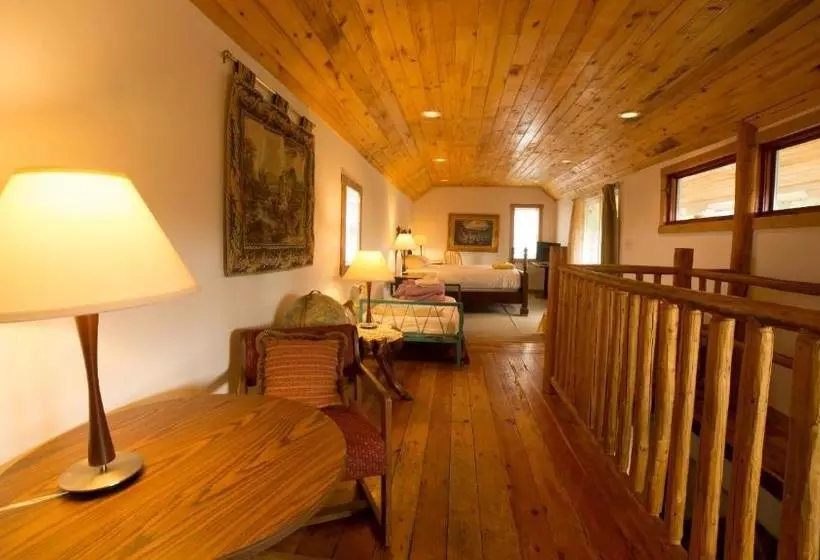 ユースホステル Snowmansion Taos Adventure Lodge