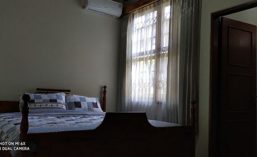 Villa Bumblebee 2 – Little Venice Puncak