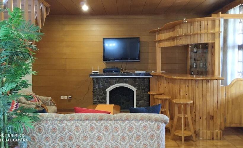 Villa Bumblebee 2 – Little Venice Puncak