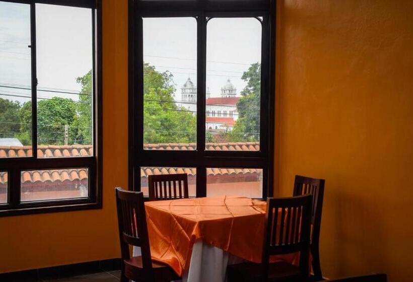 Vista Los Volcanes Hotel Y Restaurante