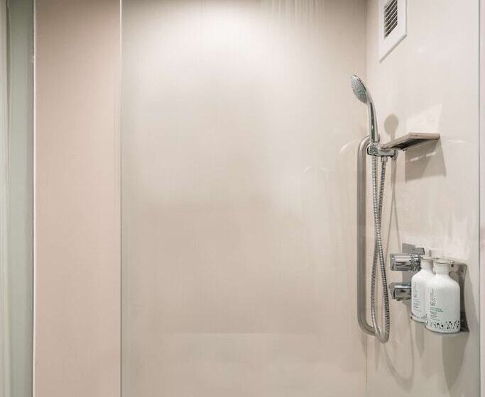 Yotelair Singapore Changi Airport Landside