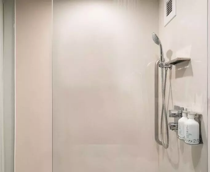 Yotelair Singapore Changi Airport Landside