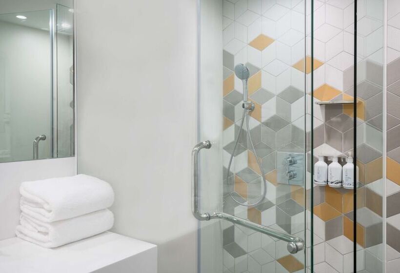 Yotelair Singapore Changi Airport Landside