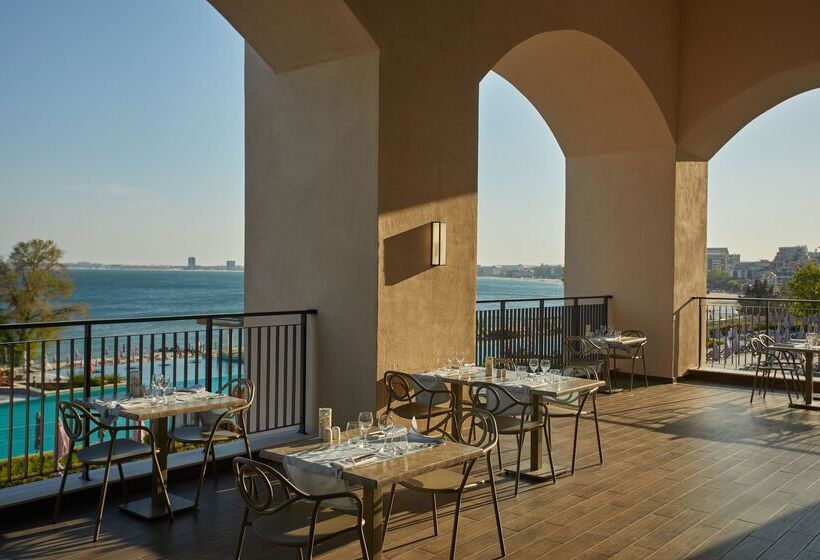 Hotel Secrets Sunny Beach Resort & Spa - Adults Only