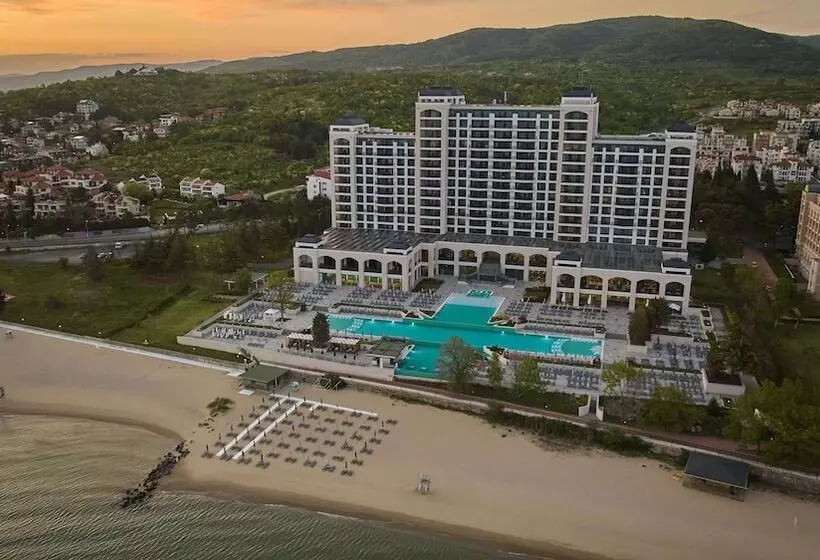 Hotelli Secrets Sunny Beach Resort & Spa - Adults Only