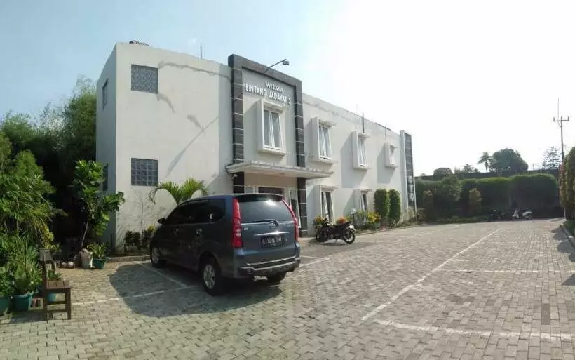 هتل Wisma Bintang Jadayat 3