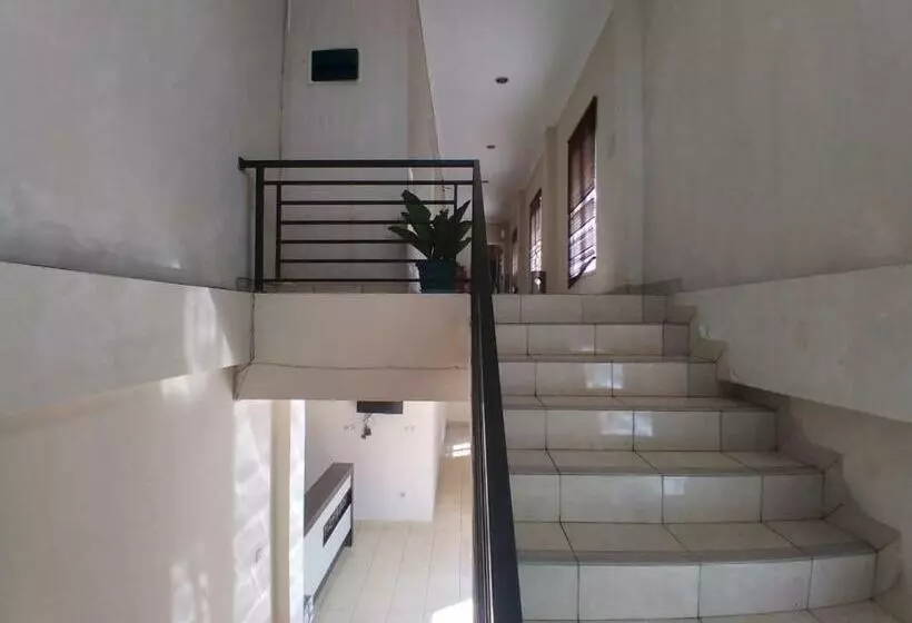 هتل Wisma Bintang Jadayat 3