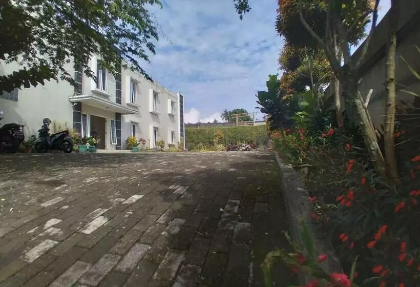 هتل Wisma Bintang Jadayat 3