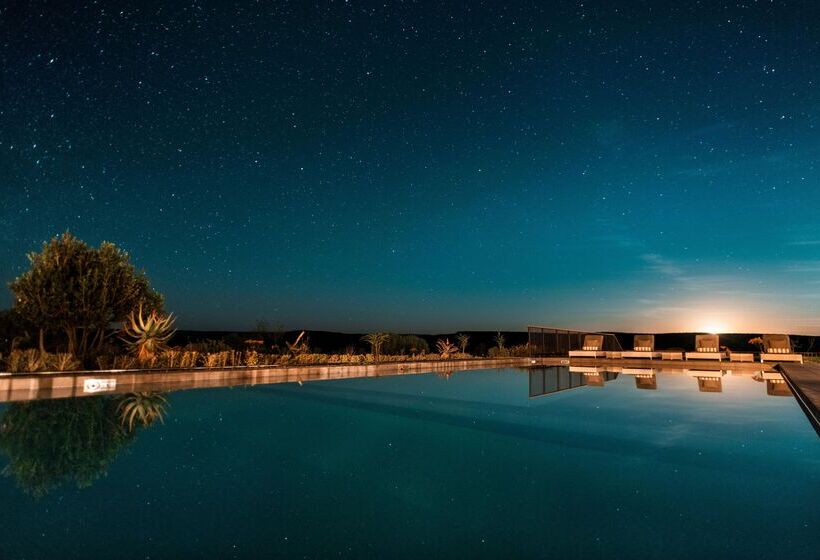 Отель Riverdene Family Lodge