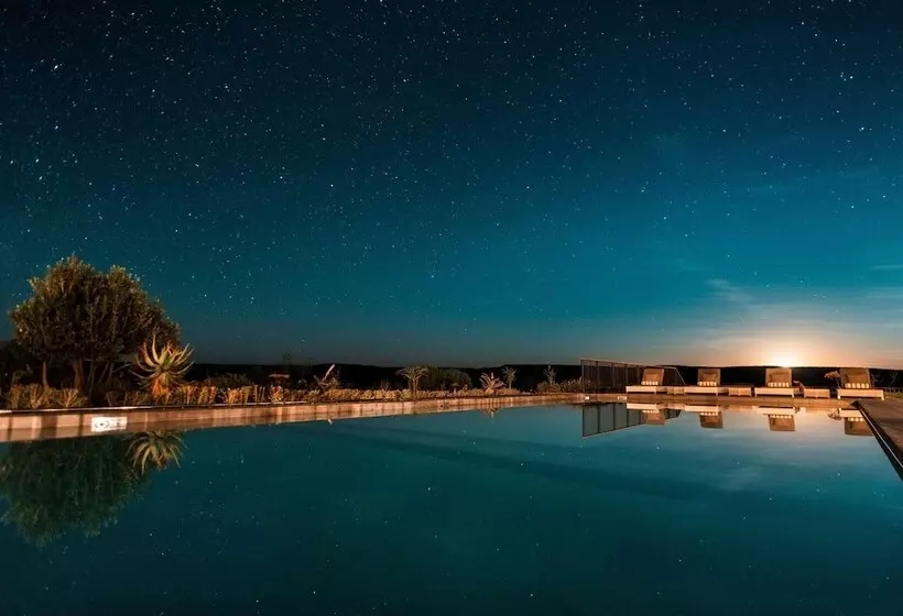 هتل Riverdene Family Lodge