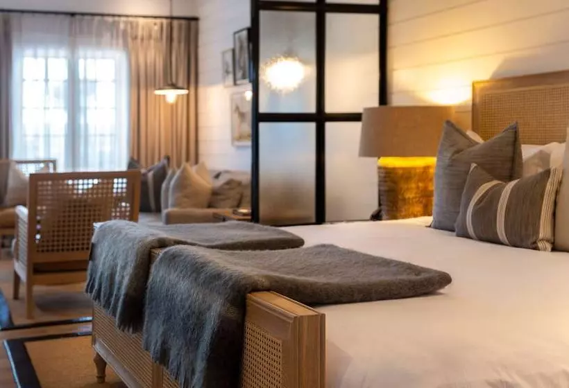 هتل Riverdene Family Lodge