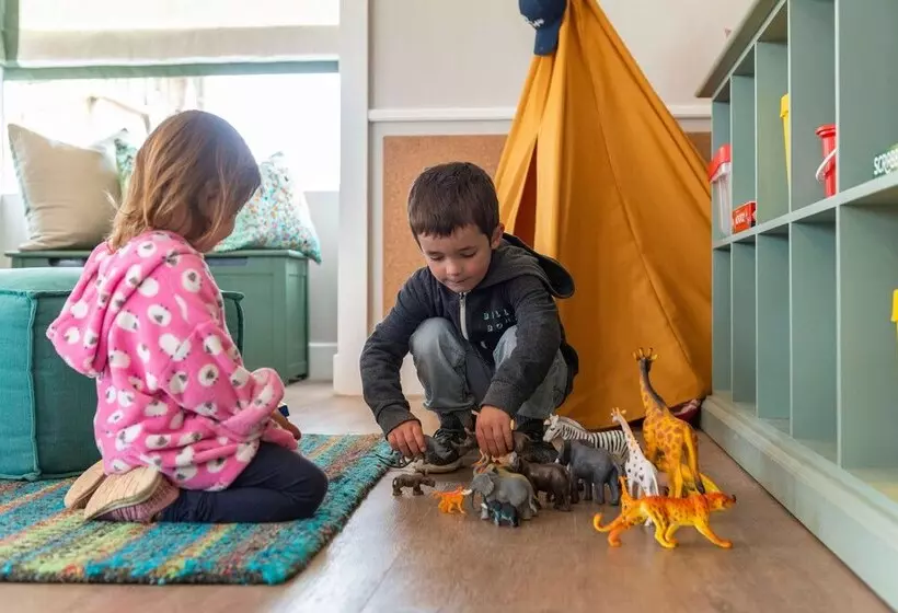 هتل Riverdene Family Lodge