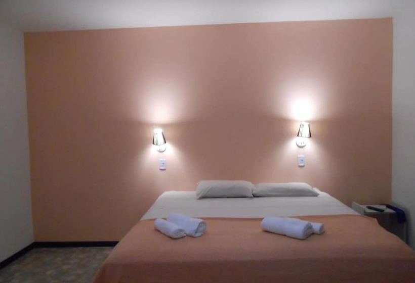 בית מלון כפרי La Gran Manzana