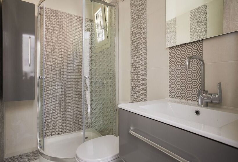 مسافرخانه Argostoli Marina Suites