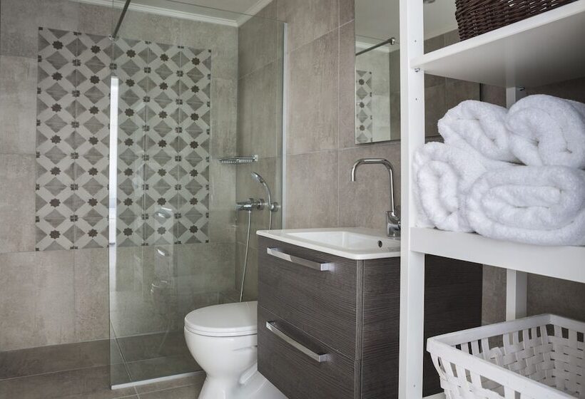 مسافرخانه Argostoli Marina Suites