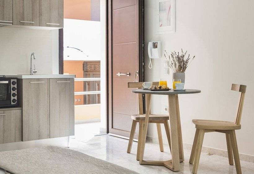 مسافرخانه Argostoli Marina Suites