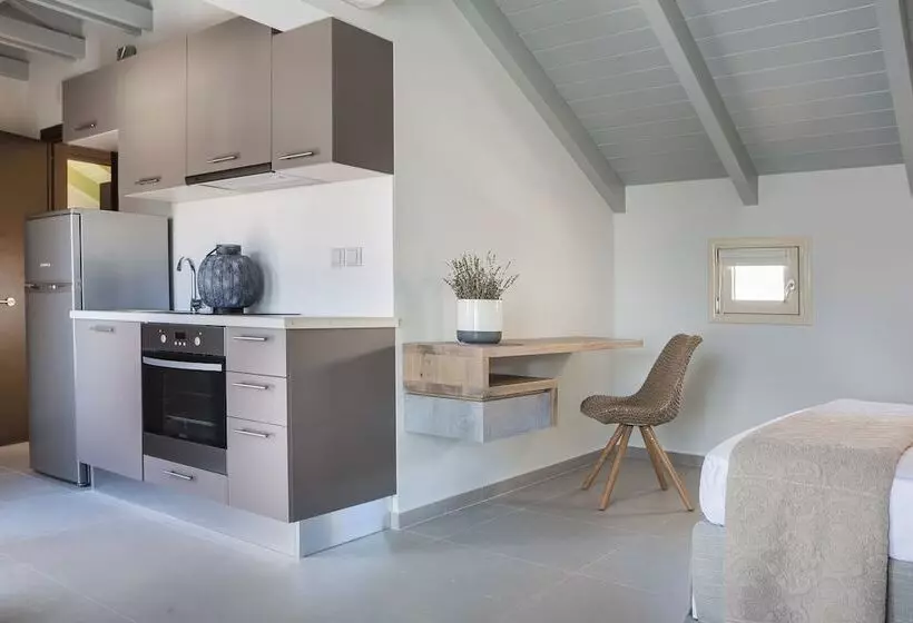 مسافرخانه Argostoli Marina Suites