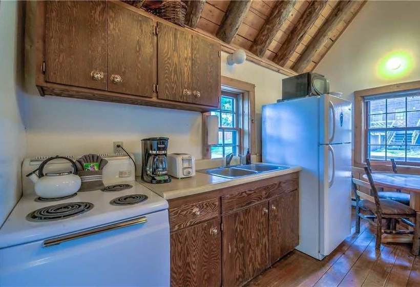 فندق فئة نجمة واحدة Perry Mansfield - Sagebrush Cabin