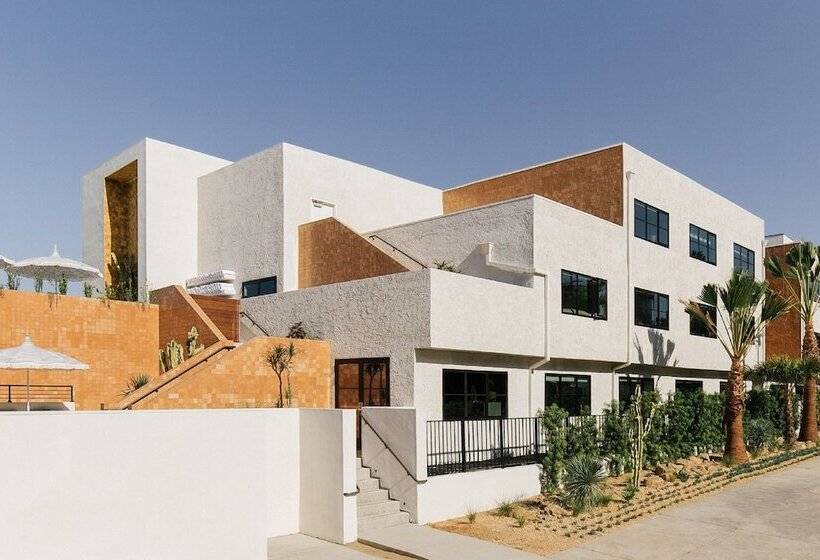 בית מלון כפרי Silver Lake Pool & Inn